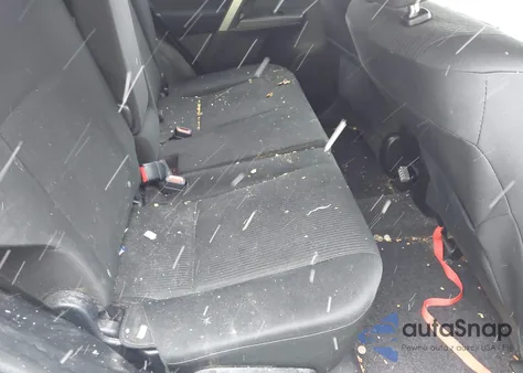 2017 Toyota Rav4 Le z USA, uszkodzony, nr VIN JTMBFREV6HJ170417